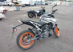 2021 KTM 200 DUKE