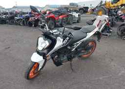 2021 KTM 200 DUKE
