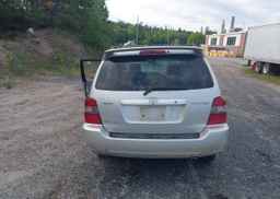 2005 TOYOTA HIGHLANDER LIMITED