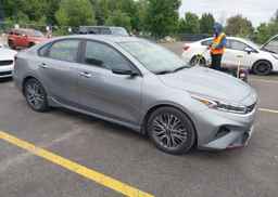 2022 KIA FORTE EX