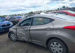 2013 HYUNDAI ELANTRA GL