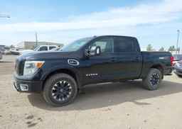 2017 NISSAN TITAN PLATINUM RESERVE