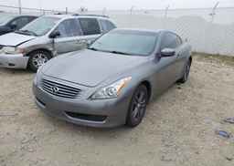 2010 INFINITI G37X