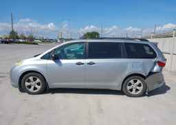2015 TOYOTA SIENNA 7 PASSENGER