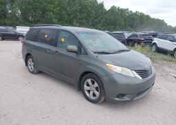 2011 TOYOTA SIENNA LE V6