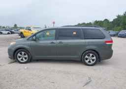 2011 TOYOTA SIENNA LE V6
