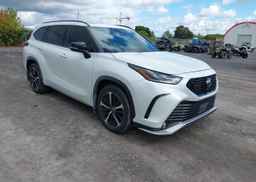 2022 TOYOTA HIGHLANDER XSE