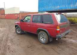 1994 NISSAN PATHFINDER LE