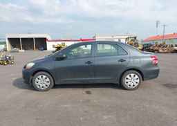 2010 TOYOTA YARIS