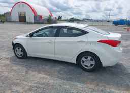 2013 HYUNDAI ELANTRA GL
