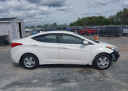 2013 HYUNDAI ELANTRA GL