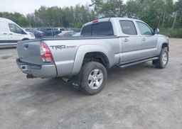 2015 TOYOTA TACOMA