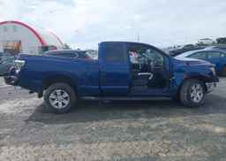 2018 NISSAN TITAN SV
