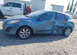 2011 MAZDA 3 I