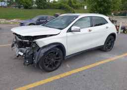 2015 MERCEDES-BENZ GLA 250 4MATIC