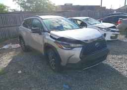 2025 TOYOTA COROLLA CROSS LE