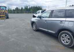 2019 MITSUBISHI OUTLANDER SE