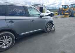 2019 MITSUBISHI OUTLANDER SE