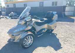 2017 CAN-AM SPYDER ROADSTER RT