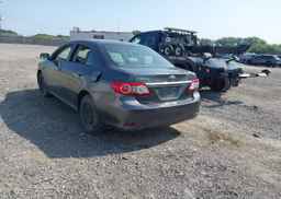 2013 TOYOTA COROLLA