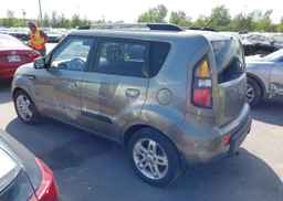 2010 KIA SOUL +