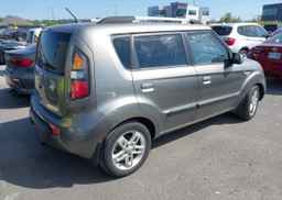 2010 KIA SOUL +