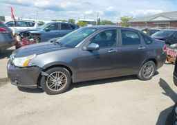 2010 FORD FOCUS SE
