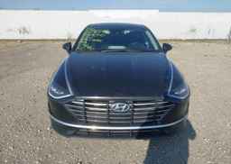 2022 HYUNDAI SONATA SE