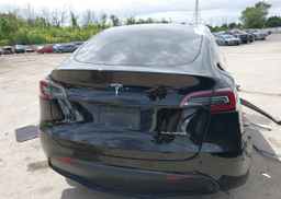 2025 TESLA MODEL Y