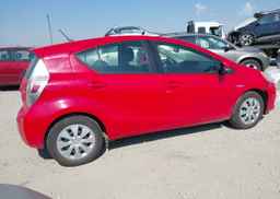 2013 TOYOTA Prius c