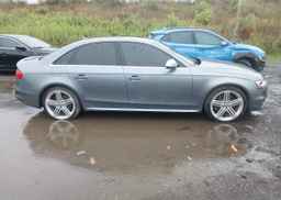 2013 AUDI S4