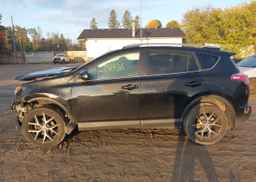 2017 TOYOTA RAV4 SE
