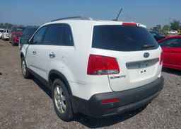 2013 KIA SORENTO LX