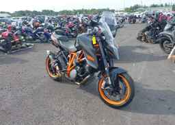 2015 KTM 1290 SUPER DUKE R