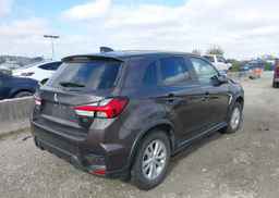 2022 MITSUBISHI RVR SE