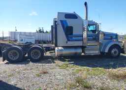 2020 KENWORTH W900