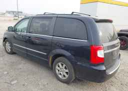 2011 CHRYSLER TOWN & COUNTRY TOURING