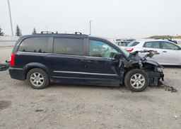 2011 CHRYSLER TOWN & COUNTRY TOURING