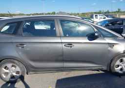 2014 KIA RONDO LX