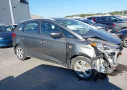 2014 KIA RONDO LX