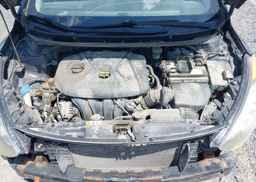 2013 HYUNDAI ELANTRA GT SE