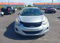 2013 HYUNDAI ELANTRA GL