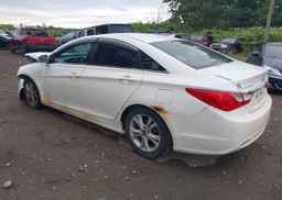 2011 HYUNDAI SONATA GL