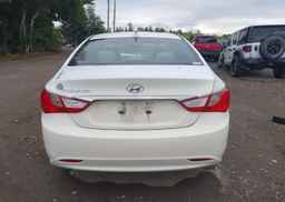 2011 HYUNDAI SONATA GL