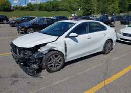 2022 KIA FORTE EX