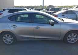 2015 MAZDA MAZDA3