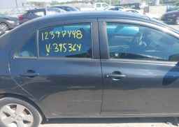 2010 TOYOTA YARIS