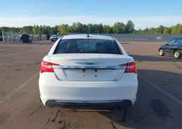 2012 CHRYSLER 200 LX