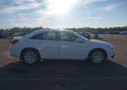2012 CHRYSLER 200 LX