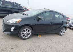 2016 TOYOTA Prius c